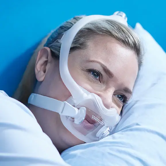 woman-with-dreamwear-full-face-cpap-bipap-mask_578x578.webp